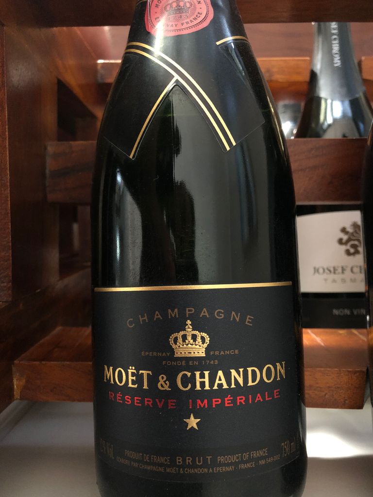 Moet et Chandon Millesime 2000 French Sparkling Wine - Enjoy Wine