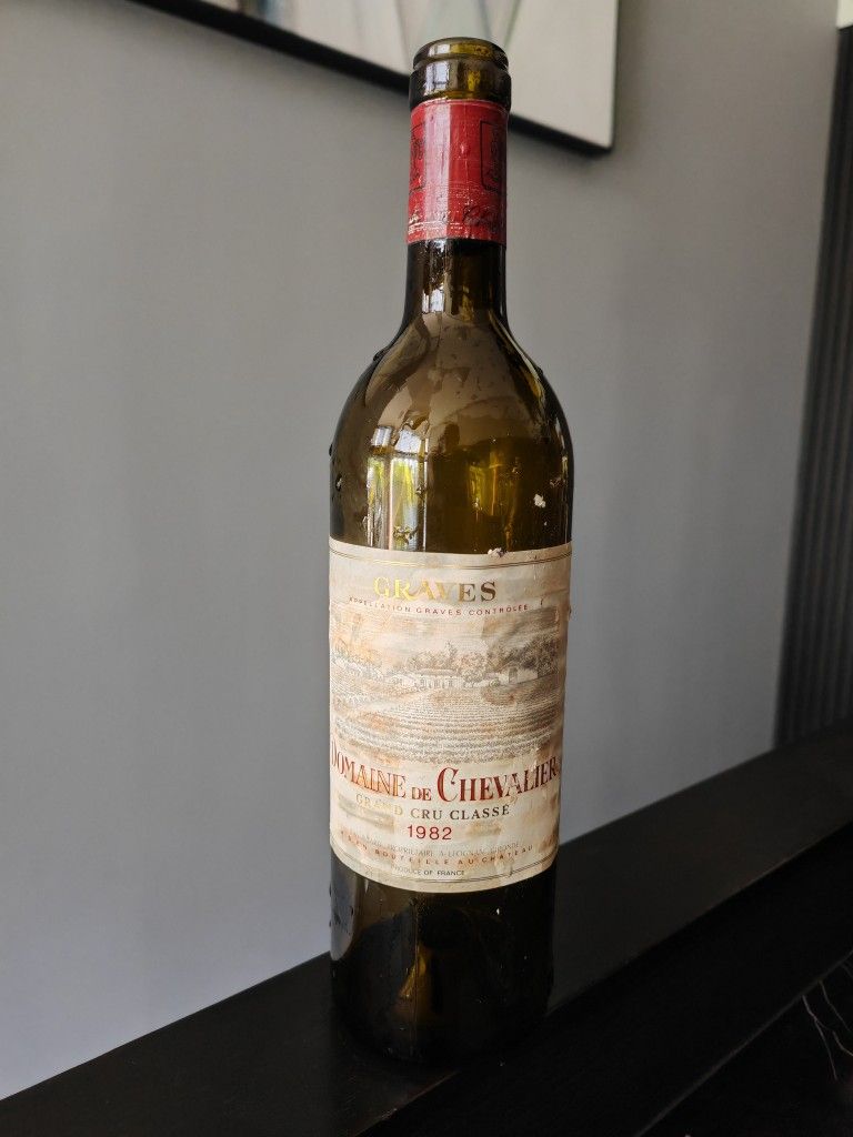 ワイン Domaine de Chevalier 1982 Grand Cru Domaine de Chevalier 1982 (750ML) | Red | Bordeaux Blend | Zachys