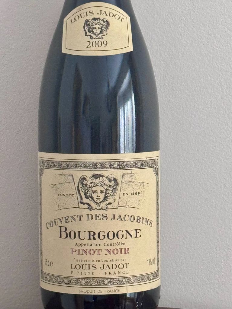 ワイン Louis Jadot Bourgogne Pinot Noir 2009 2009 Louis Jadot Pinot Noir Bourgogne Couvent des Jacobins
