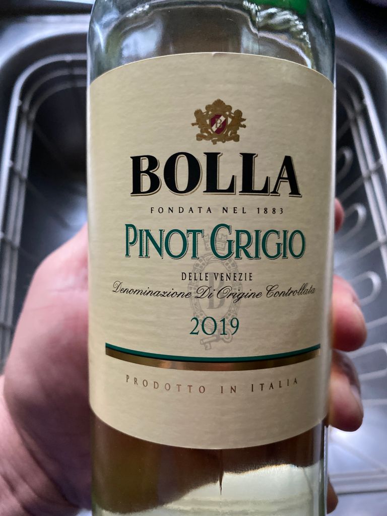 2019 Bolla Pinot Grigio Delle Venezie, Italy, Delle Venezie - CellarTracker