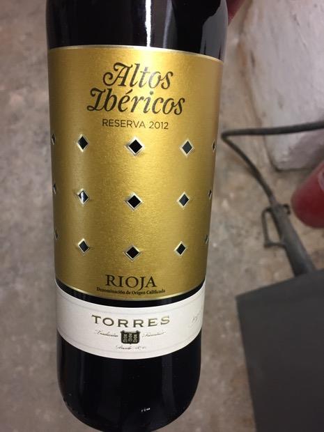Вино altos ibericos crianza. Риоха альтос иберикос. Вино altos ibericos crianza. Вино torres altos ibericos crianza красное сухое 0,75 л в подарочной упаковке + бокал. Вино altos ibericos crianza.