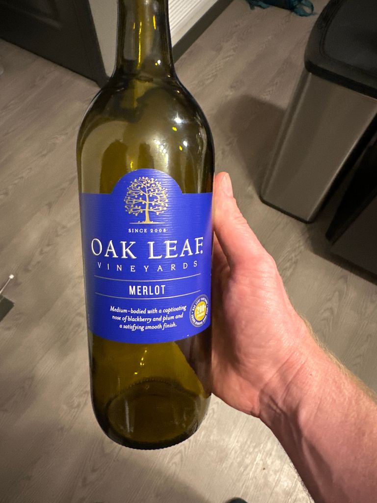 Oak leaf wine best sale