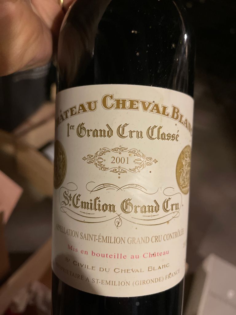 Château Cheval Blanc 2001 Chateau Cheval Blanc - 2001 - Saint-Emilion - 750 ml
