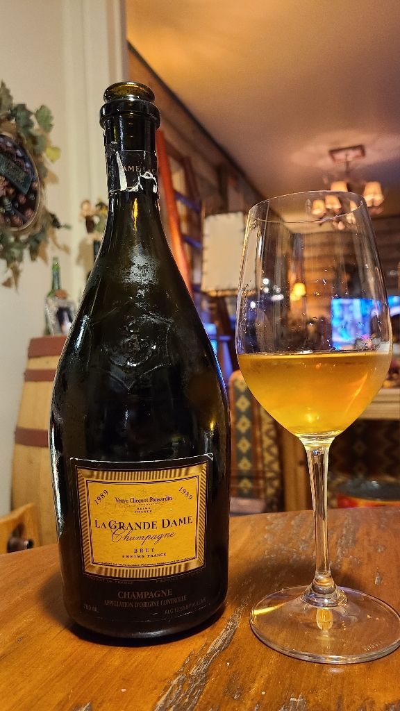 1989 Veuve Clicquot Champagne Brut La Grande Dame - CellarTracker