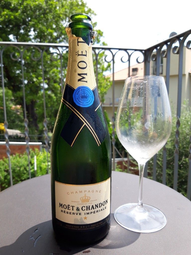 N.V. Moët & Chandon Champagne Brut Imperial Rosé - CellarTracker