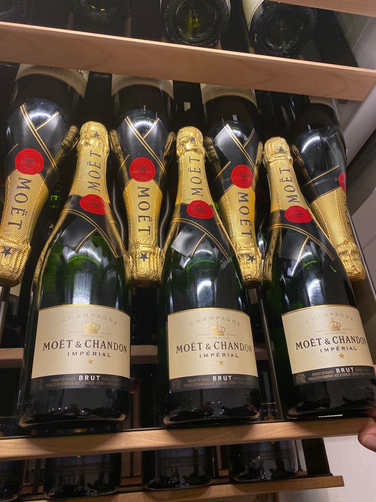 MOËT &amp; CHANDON - EG Moet & Chandon Brut Imperial 750Ml Nv | Lisa's Liquor Barn