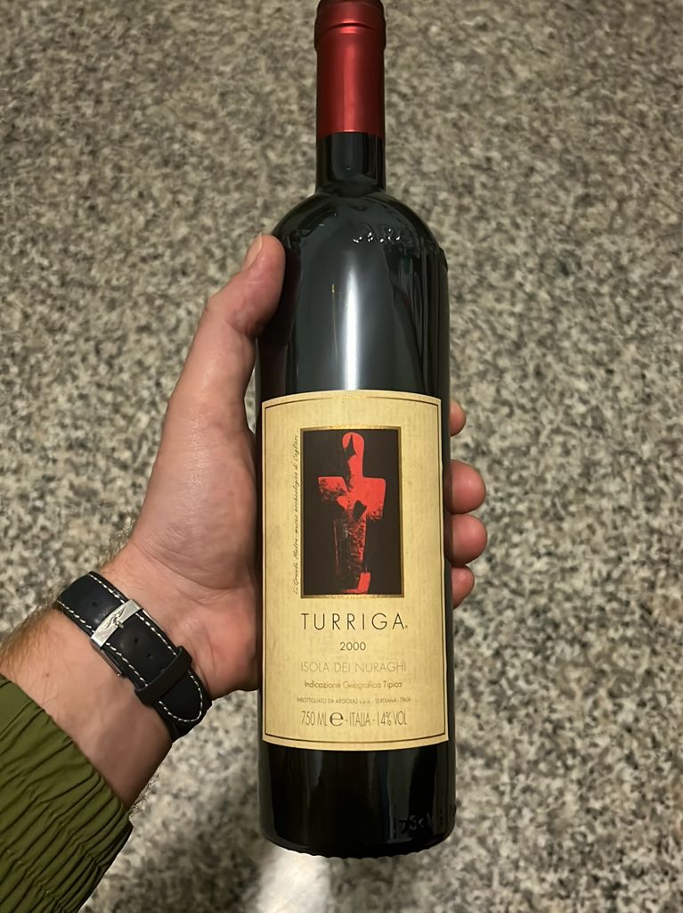 ワイン セット TURRIGA 2001 2000 Argiolas Turriga Isola dei Nuraghi IGT - CellarTracker