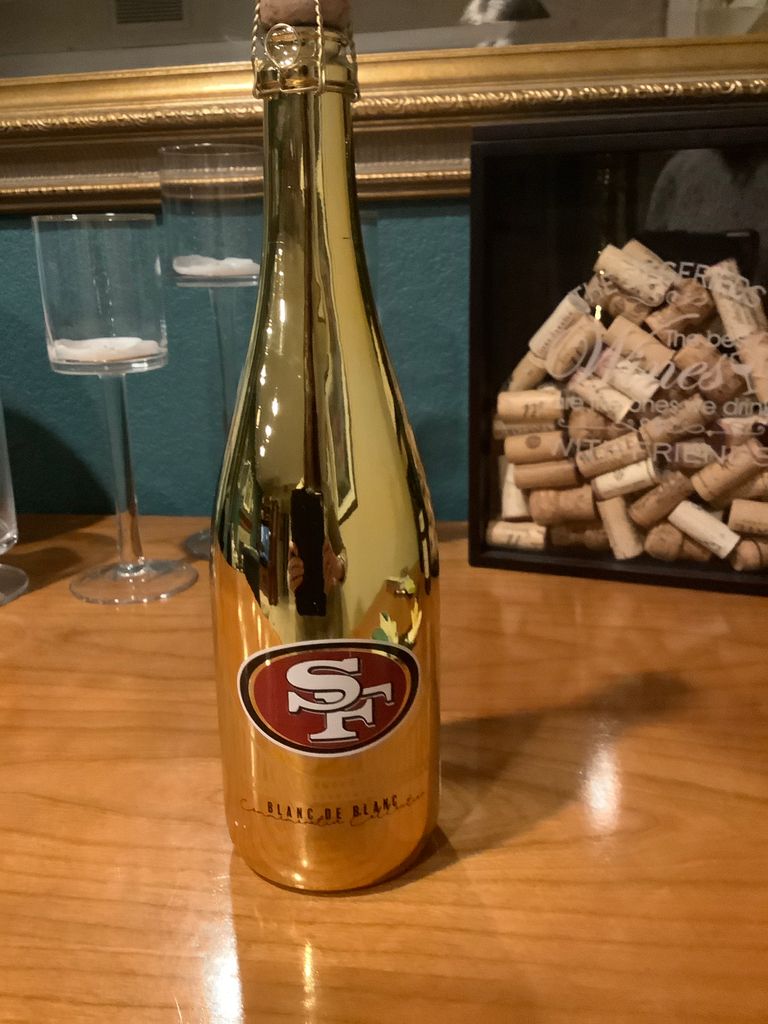 N.V. Mano's Winery San Francisco 49ers Commemorative Gold Bubbly -  CellarTracker