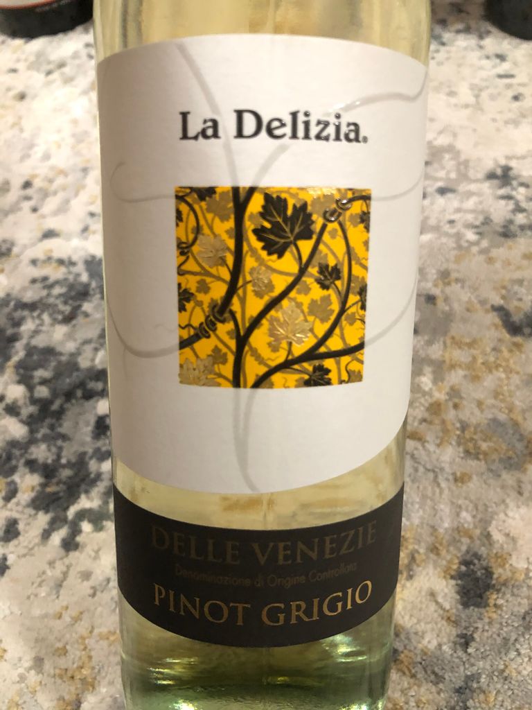 2019 Viticoltori Friulani La Delizia Pinot Grigio, Italy, Delle Venezie