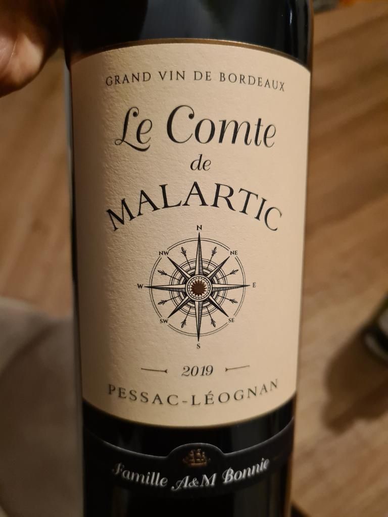2019 Château MalarticLagravière Le Comte de Malartic Blanc, France