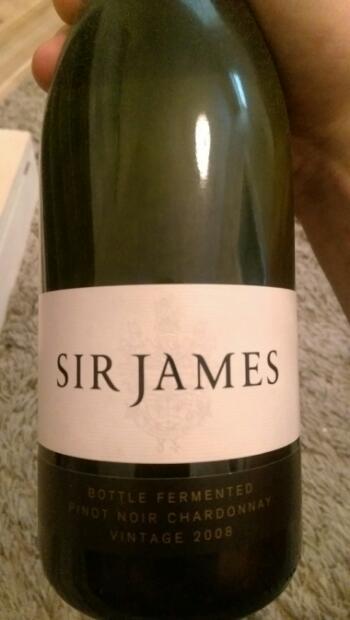 ワイン Sir James Sparkling Wine 2003 2003 Hardys Sir James Pinot Noir Chardonnay - CellarTracker