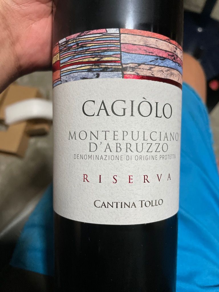 2018 Cantina Tollo Montepulciano d'Abruzzo Cagiòlo Riserva - CellarTracker, image size:768x1024