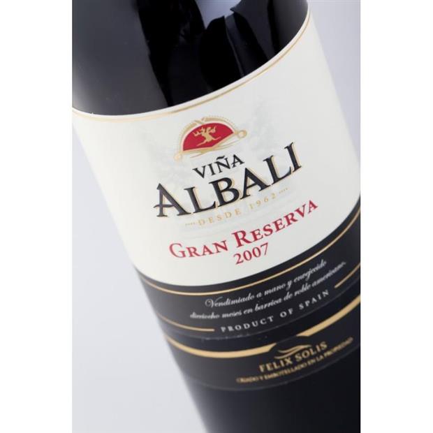 Vina albali. Вино Albali Gran reserva. Вино zaebali reserva. Вино zaebali reserva Испания. Вино Albali reserva Испания.