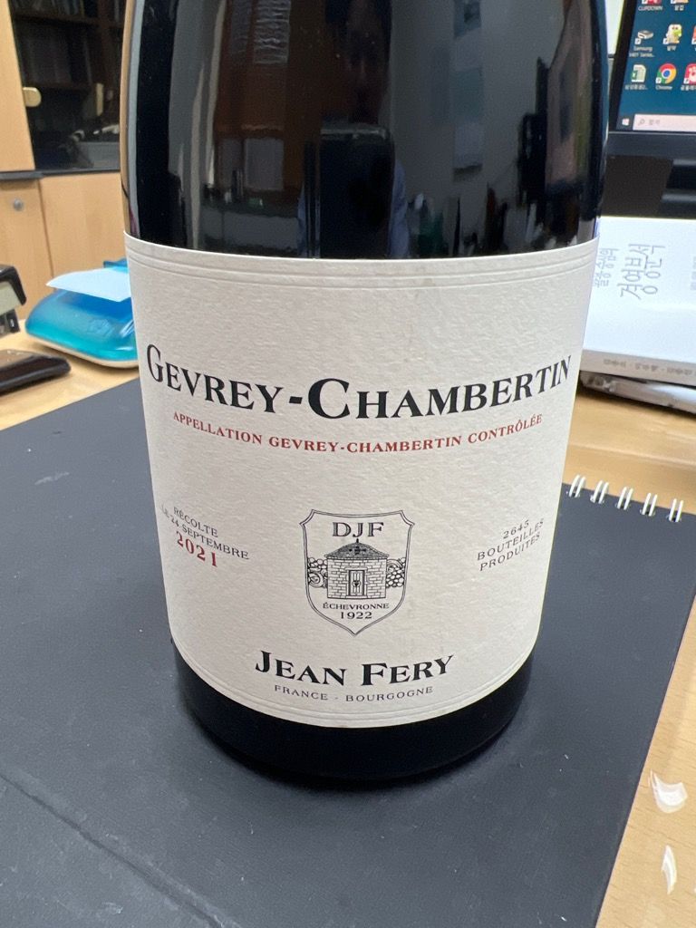 ワイン Jean Fery Gevrey-Chambertin Jean Féry & Fils Gevrey-Chambertin 'Les Crais' | Vivino 日本