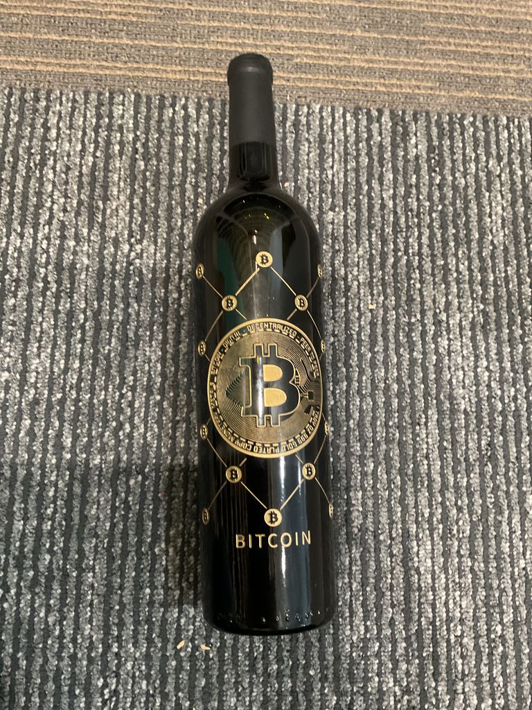 N.V. Manos Wine Cabernet Sauvignon Reserve Bitcoin Token - CellarTracker