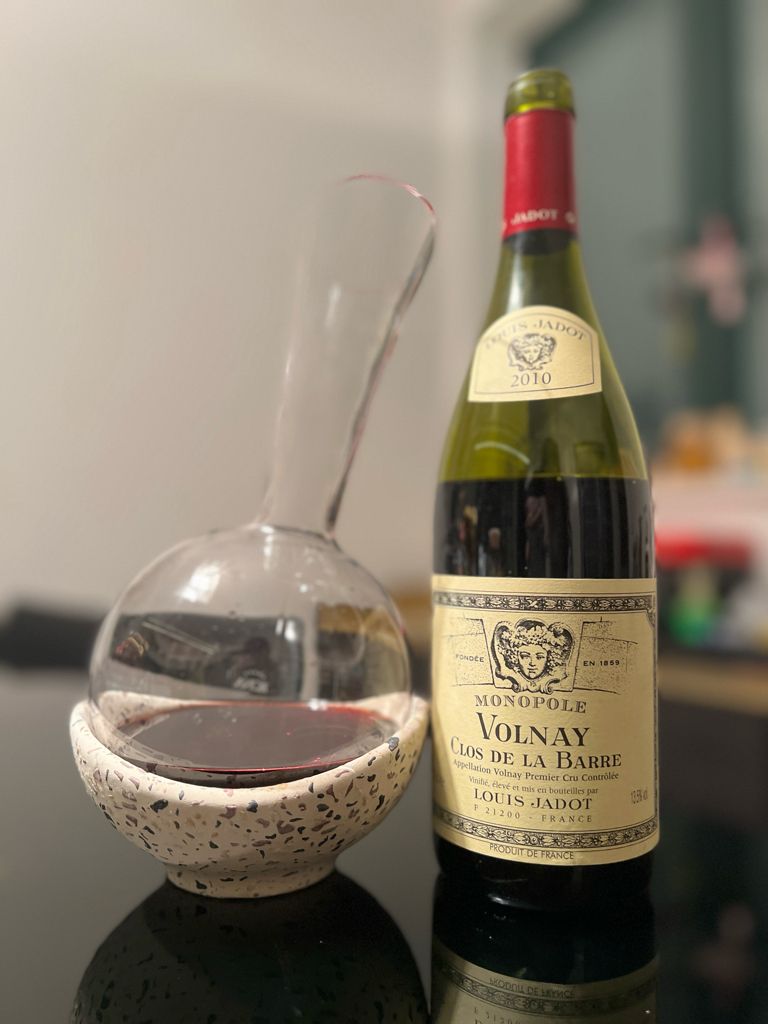 ワイン Ladoix Les Chaillots 2008 & Volnay 2011 2010 Louis Jadot Volnay 1er Cru Clos de la Barre - CellarTracker
