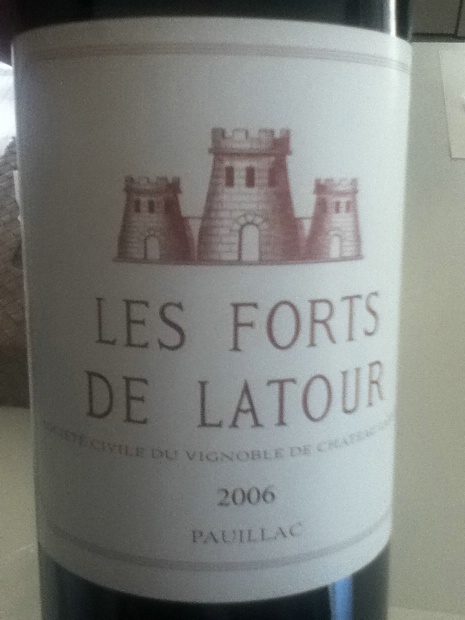 レ・フォール・ド・ラトゥール 2008 赤 Les Forts de Latour