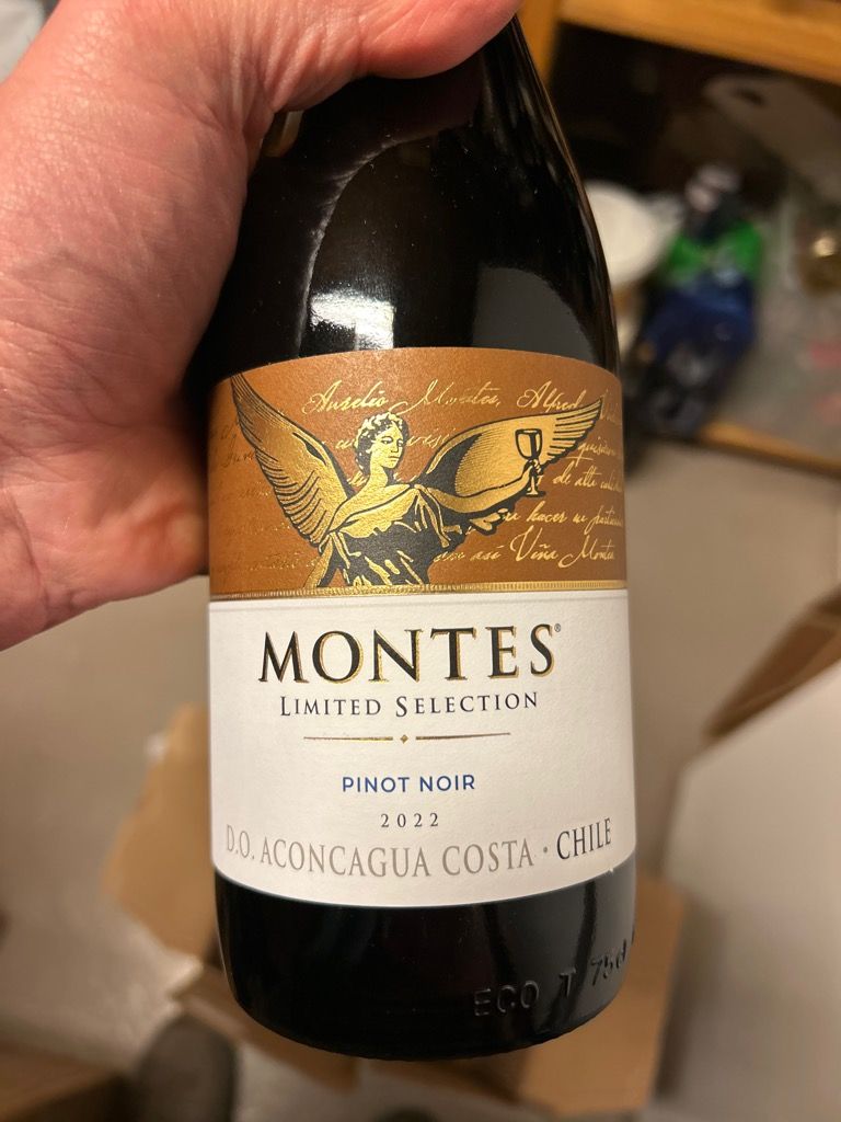 2022 Montes Pinot Noir Limited Selection Aconcagua Valley
